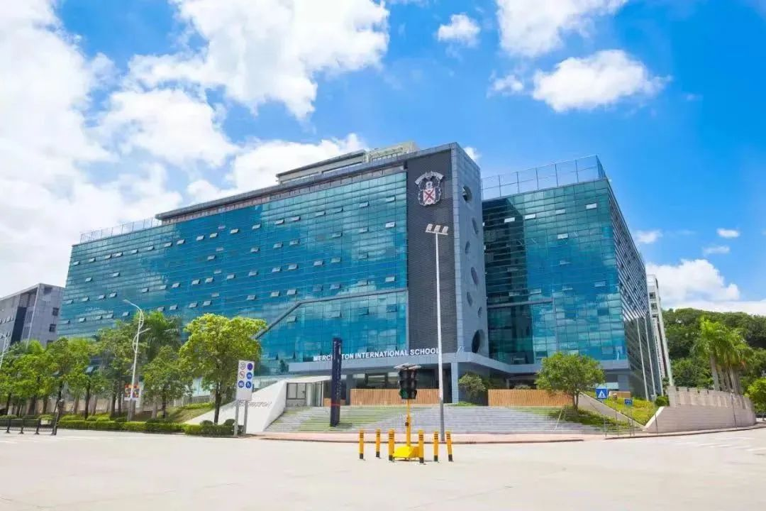 深圳龙华曼彻斯通城堡学校