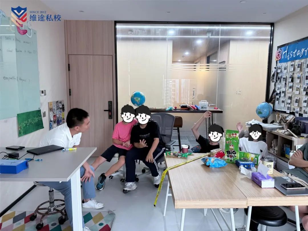 可提炼为“VICI《绿皮书》人文观影课：全方位培育孩子成长”